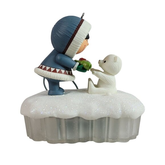 Hallmark A Fish For Christmas Ornament Glitter 2015 Magic Cord Light Sound WORKS - Picture 4 of 13